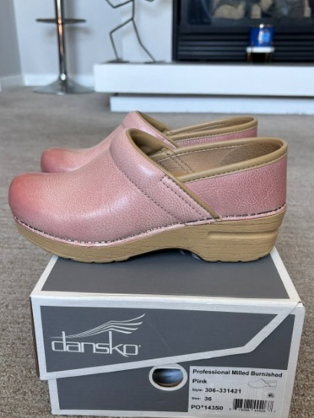 Dansko Women's Professional Milled Burnished Clogs in Perfect Condition